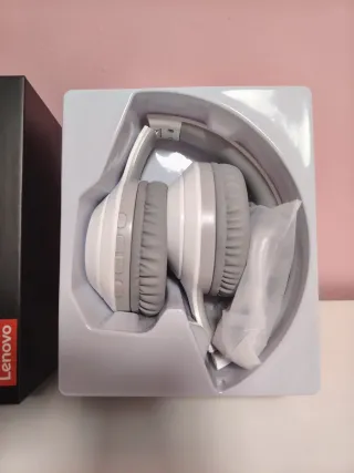 Auriculares Bluetooth Lenovo Grises y Blancos