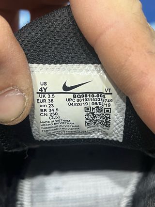 Nike Tailwind 4 negras