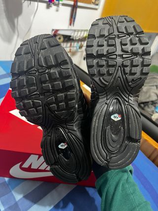 Nike Tailwind 4 negras