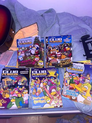 Lote Revistas Club Penguin(20 revistas y un libro)