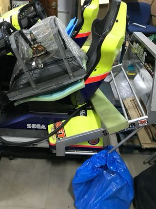 Máquina Recreativa Daytona USA 2 DX