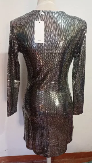 Vestido plateado brillante