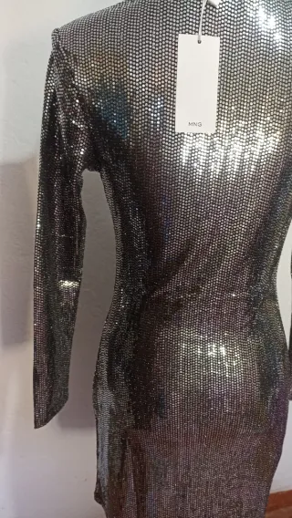 Vestido plateado brillante