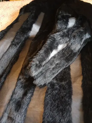 Abrigo piel negro y azul T.48/50