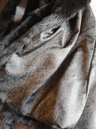 Abrigo piel negro y azul T.48/50