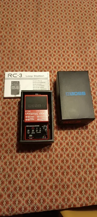 Boss RC-3 Loop Station y cable de alimentación