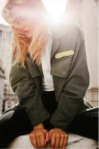 Cazadora militar Zara Talla S