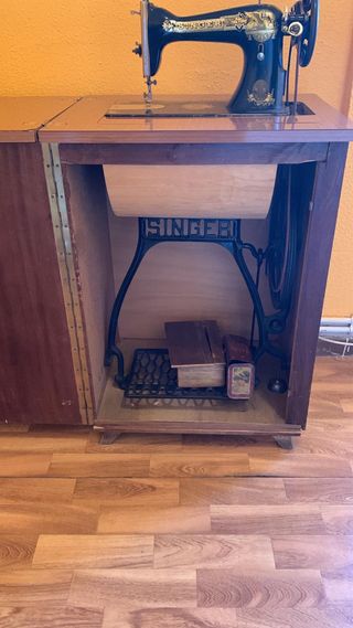 Máquina de coser Singer antigua