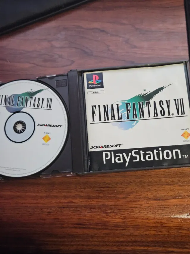 Final Fantasy VII PlayStation Español PAL.