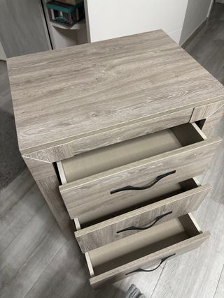 Coppia di Comodini in Legno Moderni