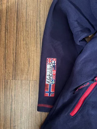 Felpa Nebulus blu e rossa con cappuccio