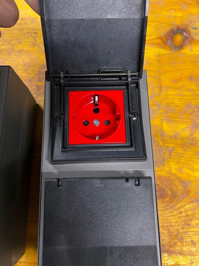 Adattatore presa con connessione Internet 230V-16A