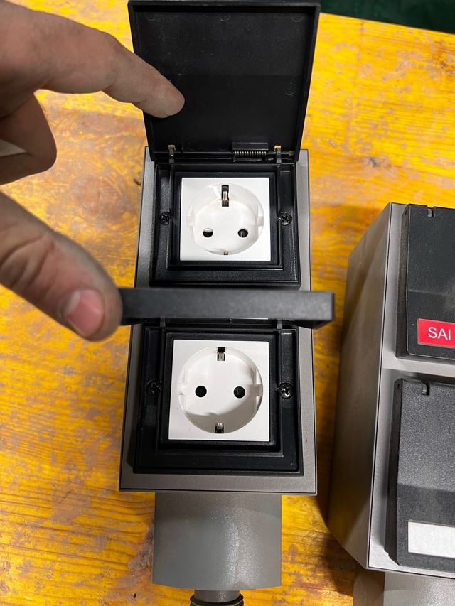 Adattatore presa con connessione Internet 230V-16A