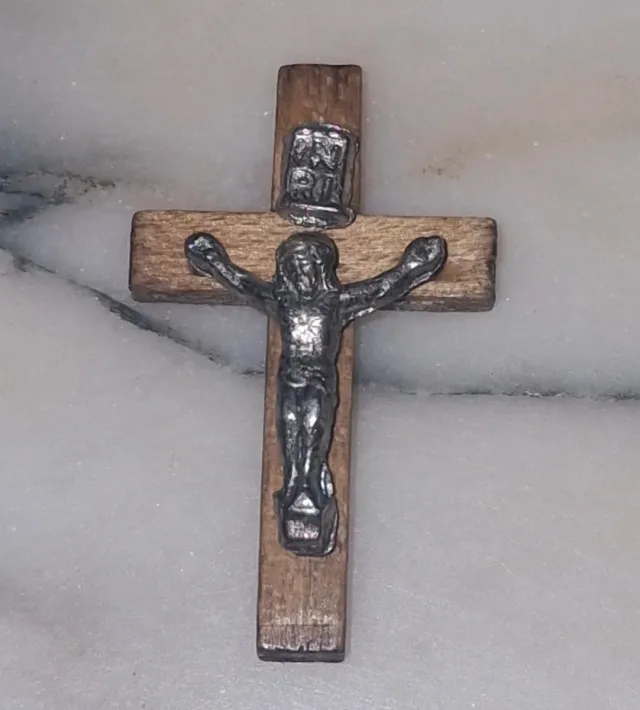 Piccolo crocifisso 3 cm