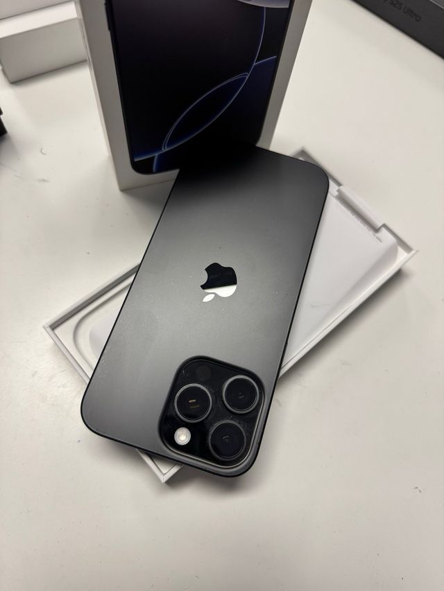 iPhone 16 Pro Max 100% BATERÍA