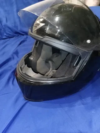 Casco de moto negro Scorpion