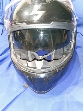 Casco de moto negro Scorpion