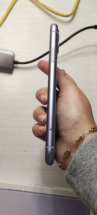 iPhone 11 Morado de 128GB