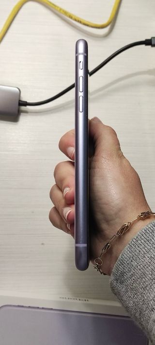 iPhone 11 Morado de 128GB