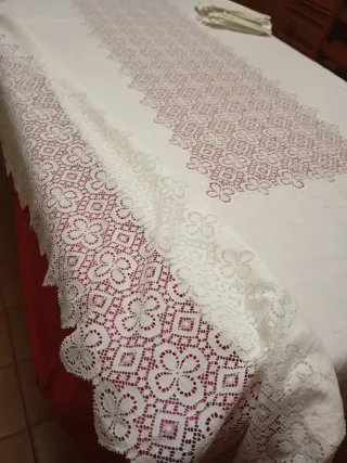 Mantelería Lino con impresionante encaje de calais