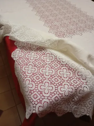 Mantelería Lino con impresionante encaje de calais