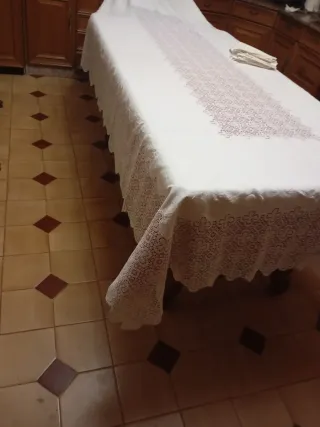 Mantelería Lino con impresionante encaje de calais