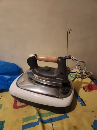 Plancha de vapor Severin