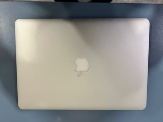 MacBook Air 13” (2017)