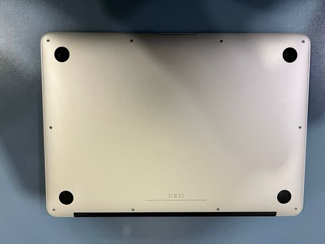 MacBook Air 13” (2017)