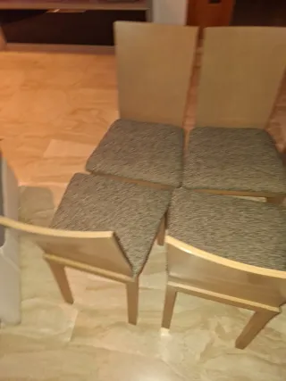 Mesa de comedor de madera extensible y sillas