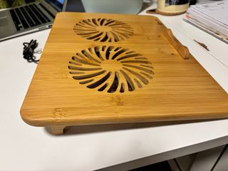 Atril portátil KLIM con ventilador