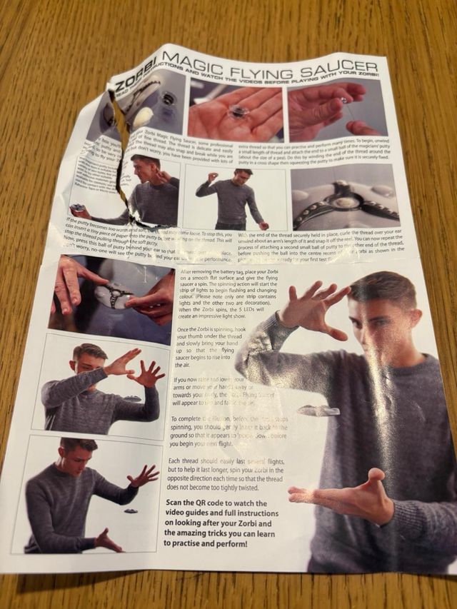 Zorbi Magic Flying Saucer Marvin's Magic