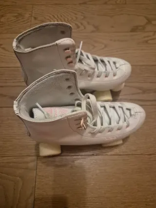 Pattini a rotelle bianchi taglia 38