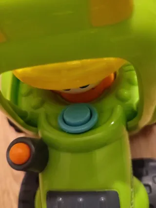 Tractor de juguete con remolque con luces