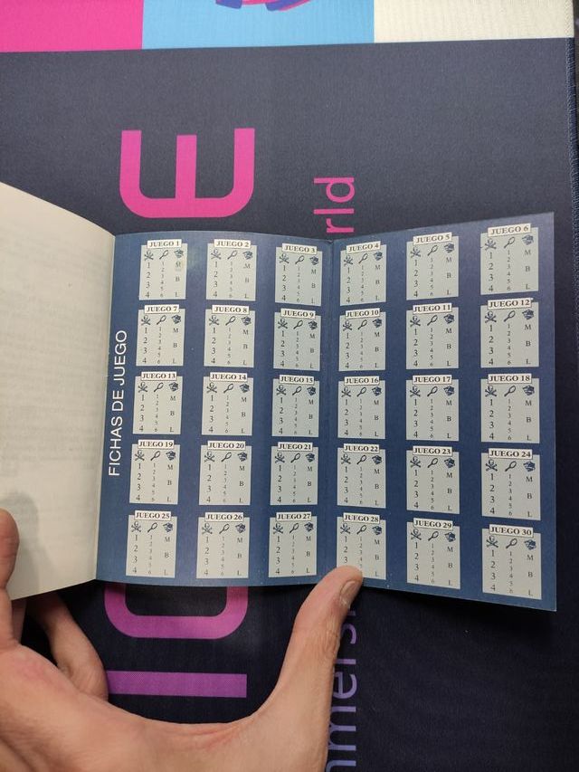 Pasos en la niebla Compact 8