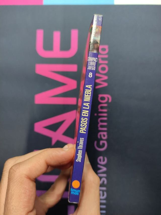 Pasos en la niebla Compact 8