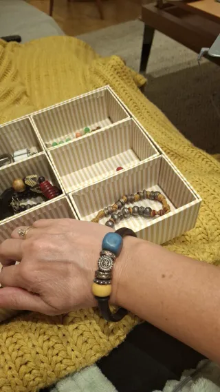 Pulsera Plata de Palo Azul y Amarillo