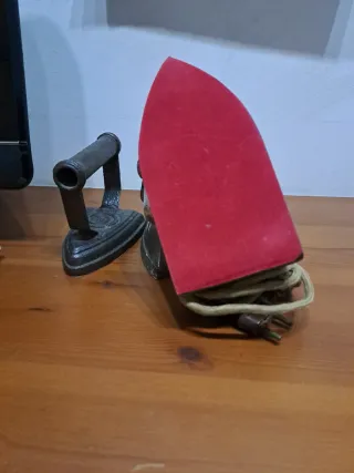 3 Planchas antiguas de hierro