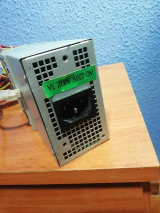 Fuente de Alimentación PC Plata