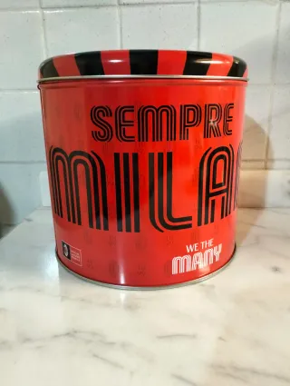 Scatola Latta AC Milan.