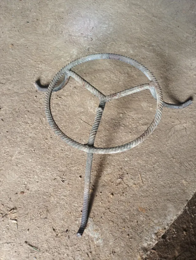 Supporto per fuoco in metallo