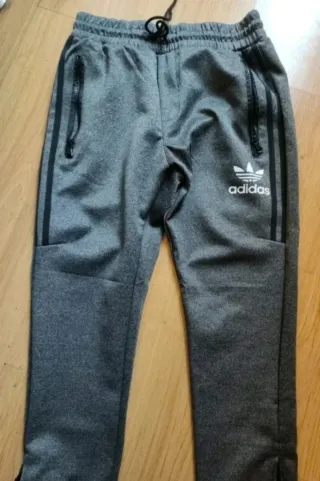 Pantalón chándal Adidas térmico gris M