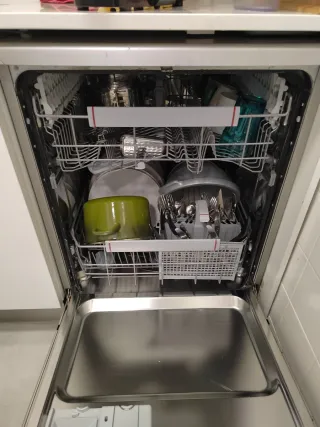 Lavavajillas AEG impecable