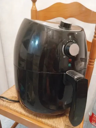 Freidora de aire negra