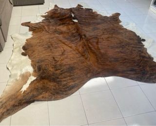 Alfombra Piel de Vaca Marrón y Blanca nunca usada