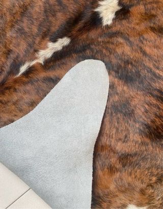 Alfombra Piel de Vaca Marrón y Blanca nunca usada