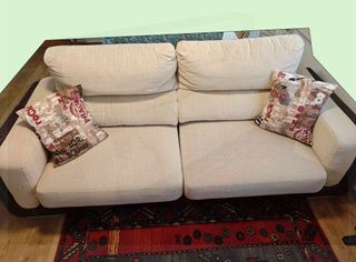 Sofá 2 plazas beige y marrón