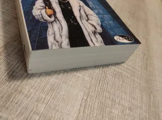 Lote 2 libros: El poder del dinero y Amiga mortal.