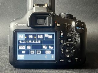 Cámara Canon EOS 1300D Negra