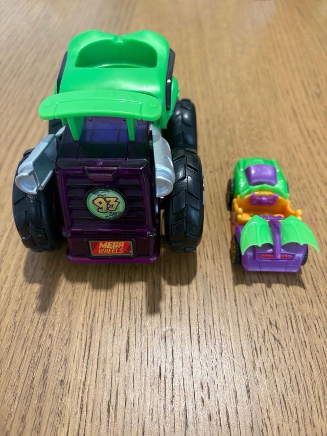 Camión T-Rex con Coche